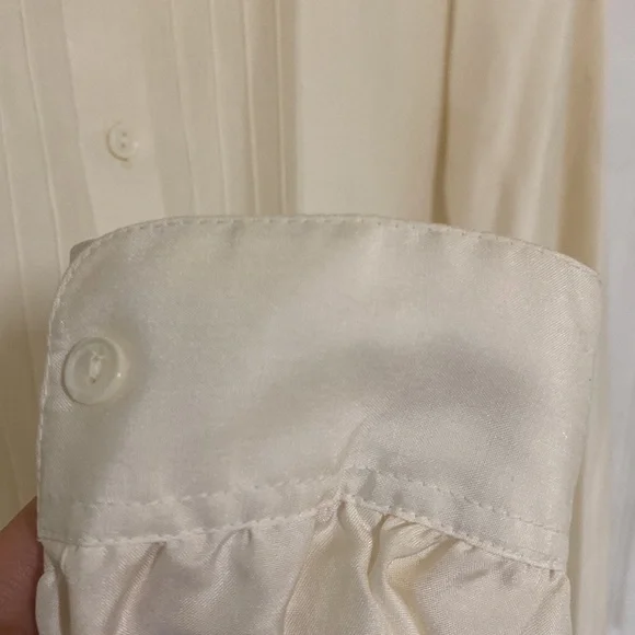 Vintage Women’s dress shirt - Picture 5 of 7